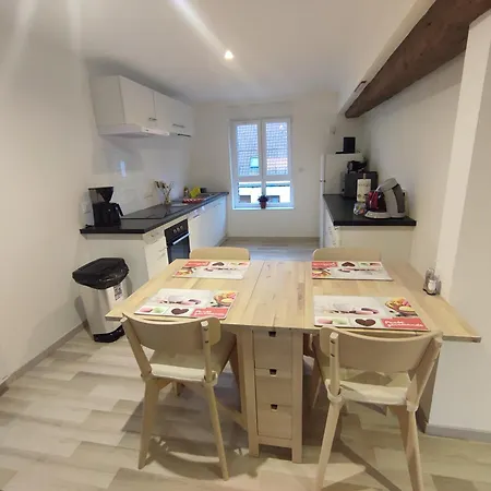 Appartement 2 Chambres, Confort Et Calme.